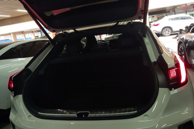 Used Zeekr 001 2026 Model 103° Rear-Drive Max Version
