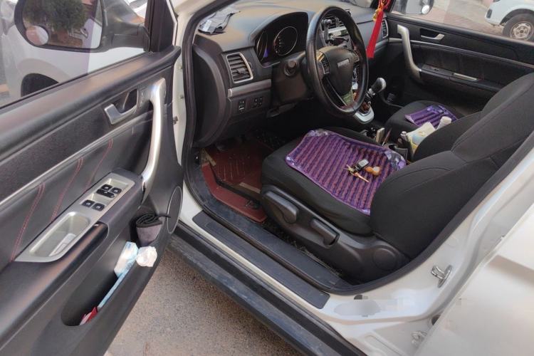 Used Haval M6 2019 1.5T Manual Two-Wheel Drive Urban Version China VI Standard
