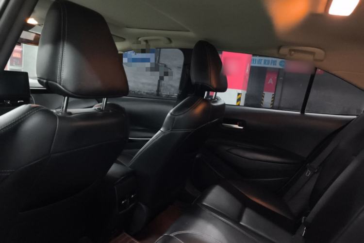 Used Toyota Corolla 2021 Dual-Motor 1.8L E-CVT Elite Edition Headliner