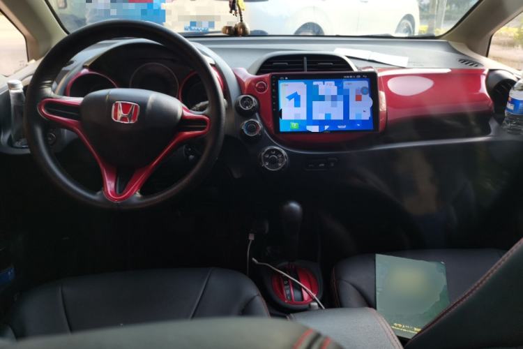 Used Honda Fit 2008 1.5L automatic luxury edition
