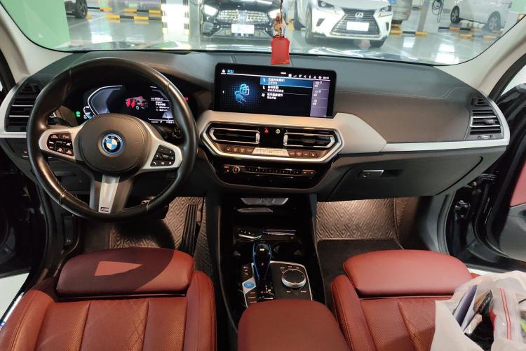 Used BMW iX3 2022 Leading Type Center Console