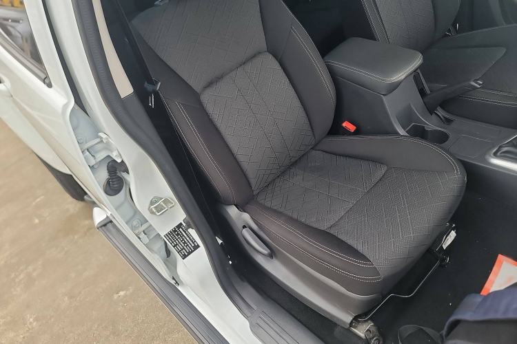 Used Isuzu JLM 2022 2.8T Classic Diesel Two-Wheel Drive Comfort Version with Long Wheelbase – JE493ZLQ6E
