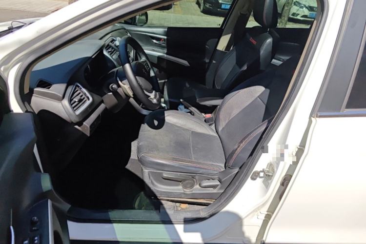 Used Suzuki S-Cross 2014 1.6L CVT Two-Wheel Drive Elite Version
