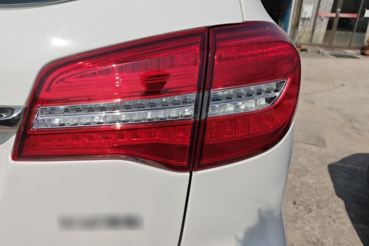 Used Haval H8 2015 2.0T Two-Wheel-Drive Elite Version