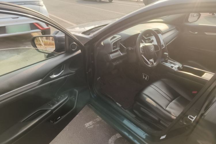 Used Honda Civic 2016 220TURBO CVT Luxury Edition