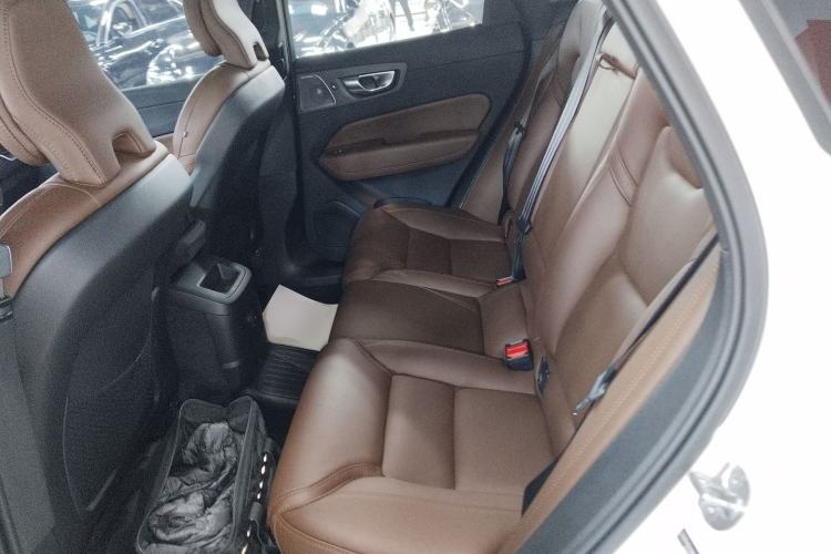 Used Volvo XC60 New Energy 2024 T8 Plug-in Hybrid Long-Range All-Wheel Drive Smart Luxury Edition Left Rear Seat