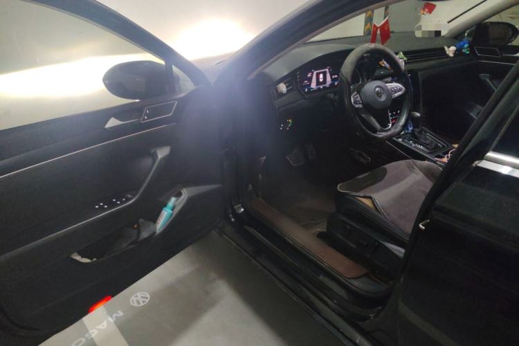 Used Volkswagen Magotan 2020 330TSI DSG Luxury Edition Driver Seat