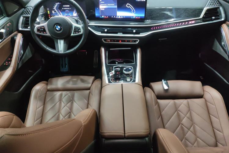 Used BMW X6 2023 xDrive40i M Sport Package Center Console