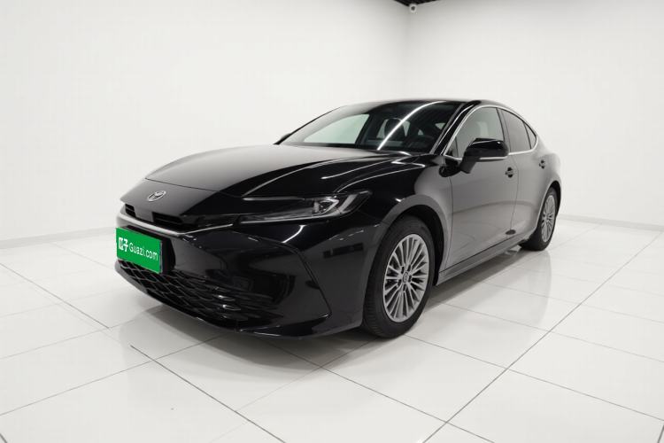 Used Toyota Camry 2026 Model Dual-Engine 2.0HE Elite Edition