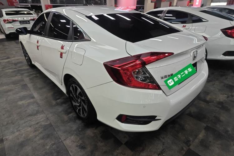 Used Honda Civic 2016 220TURBO CVT Luxury Edition Rear Left 45 Deg