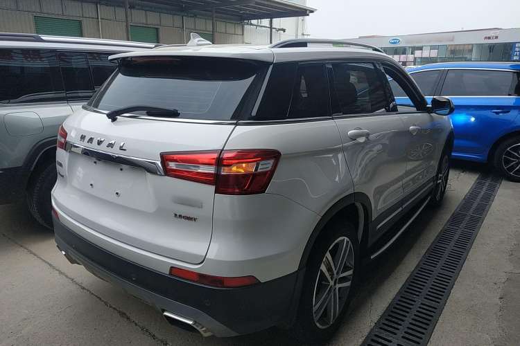 Used Haval H6 Coupe 2017 Red-Label 2.0T Automatic Two-Wheel Drive Elite Model
