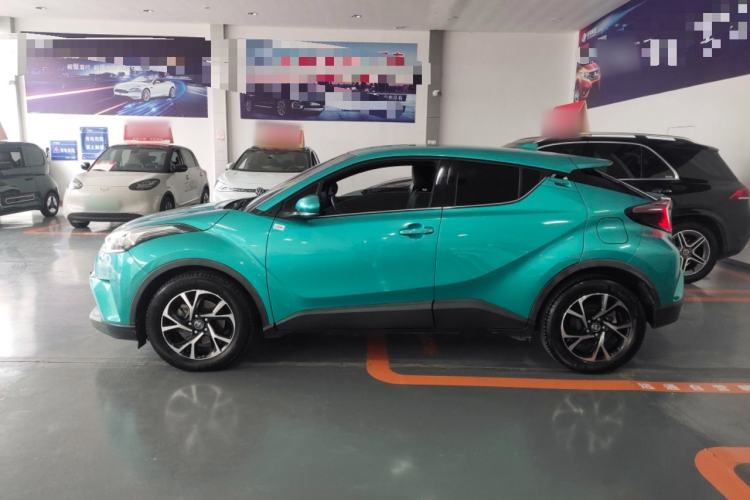 Used Toyota C-HR 2018 2.0L Luxury Edition China VI Standard
