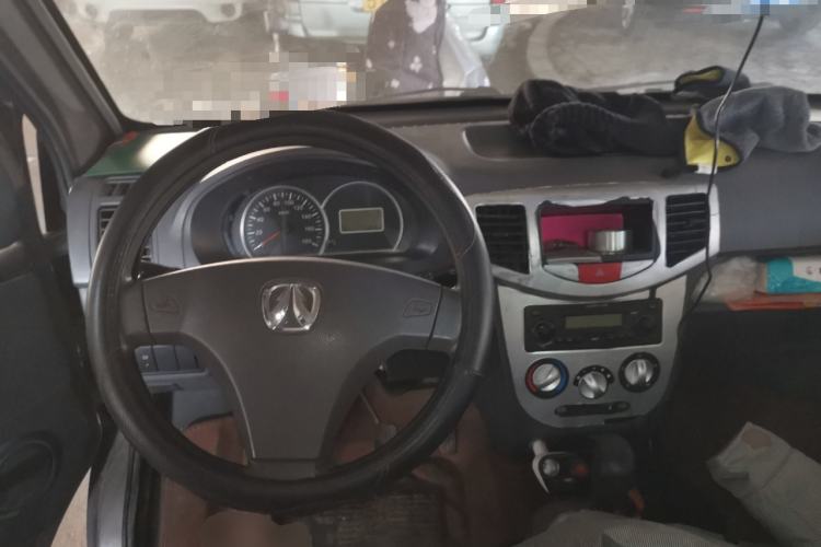 Used BAIC Weiwang 306 2011 1.3L base model 7 seats Steering Wheel