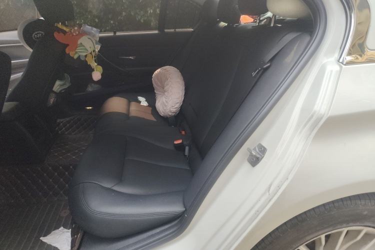 Used BMW 3 Series 2013 320Li Fashion Model Left Rear Seat