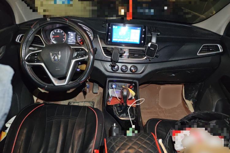 Used Baojun 730 2021 1.5L Manual Fashion Version 7 Seats Center Console