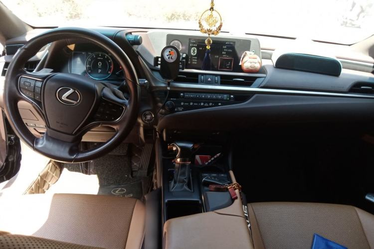 Used Lexus ES 2018 200 Excellence Edition China VI Standard
