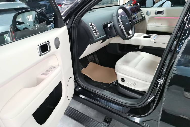 Used Li Auto L6 2024 Pro Model
