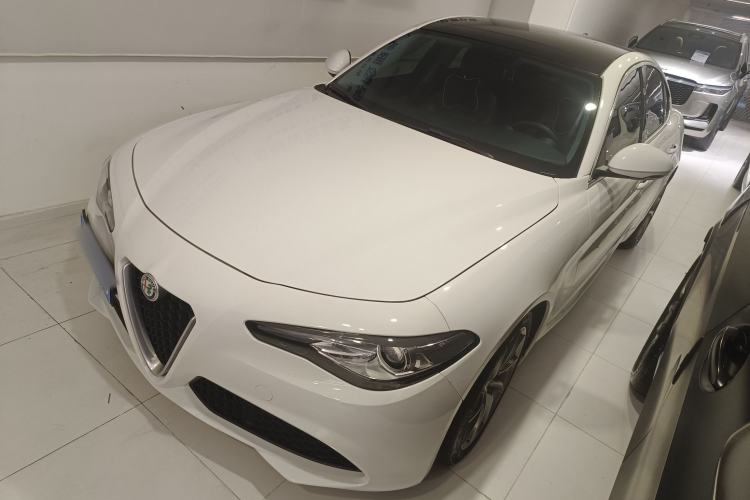 Used Alfa Romeo Giulia 2017 2.0T 280HP Luxury Edition