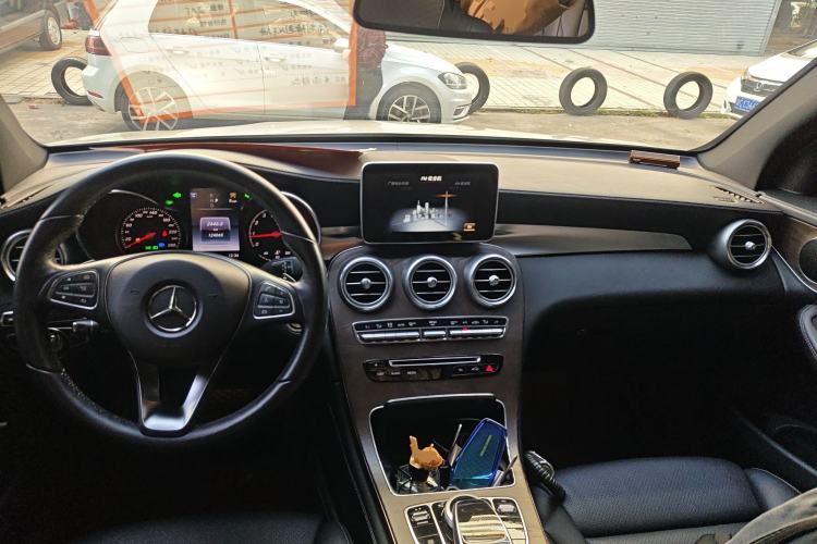 Used Mercedes-Benz GLC 2016 GLC 300 4MATIC Dynamic Model