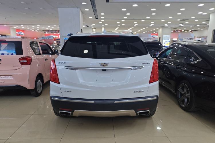 Used Cadillac XT5 2018 28E 4x4 Platinum Edition
