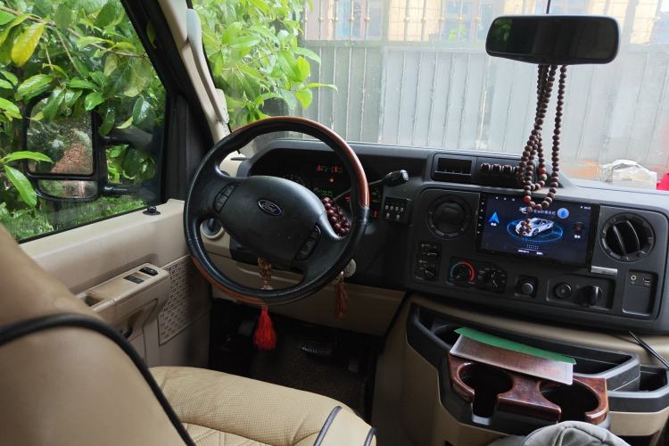 Used Ford E350 