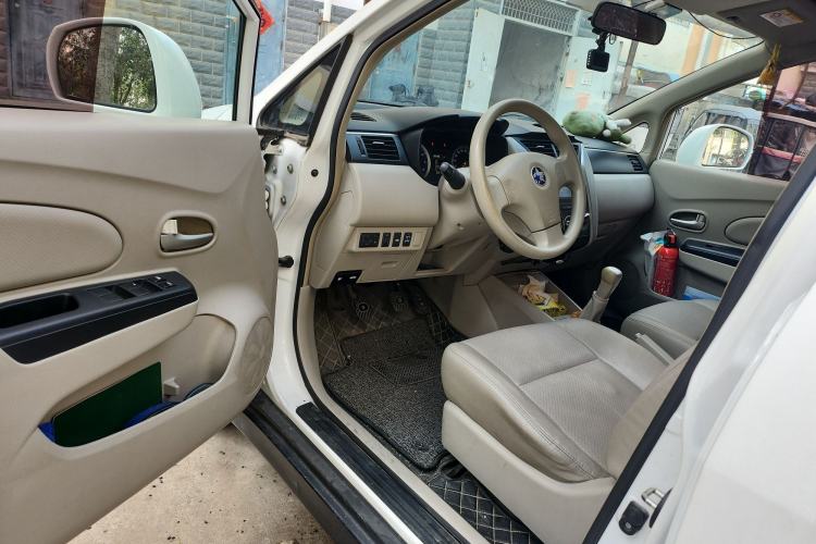 Used Venucia D50 2015 1.6L Manual Fashion Edition
