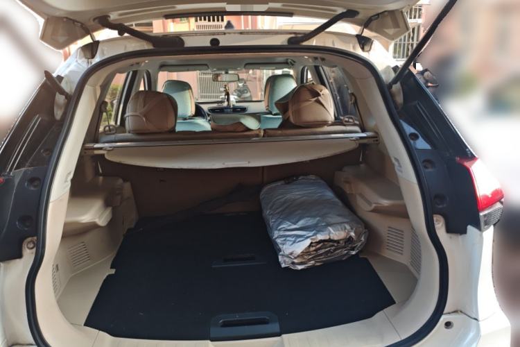 Used Nissan X-Trail 2017 2.5L CVT Leading Edition 4WD Trunk