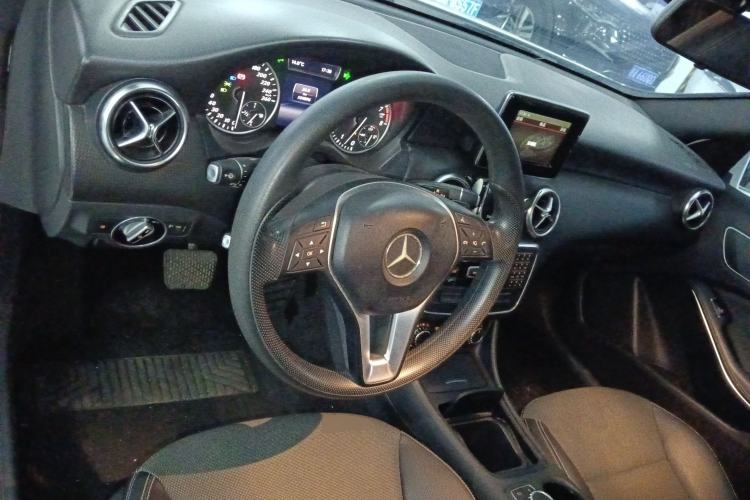 Used Mercedes-Benz A-Class 2015 A 180 Standard Model