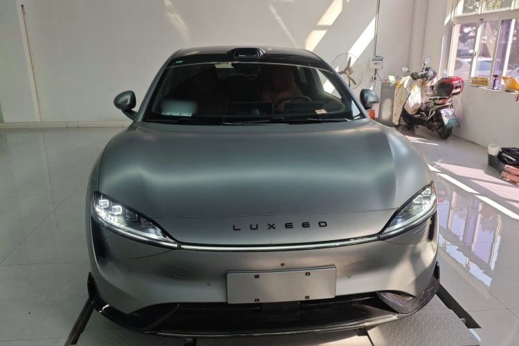 Used Hima Luxeed S7 2025 785 km Ultra