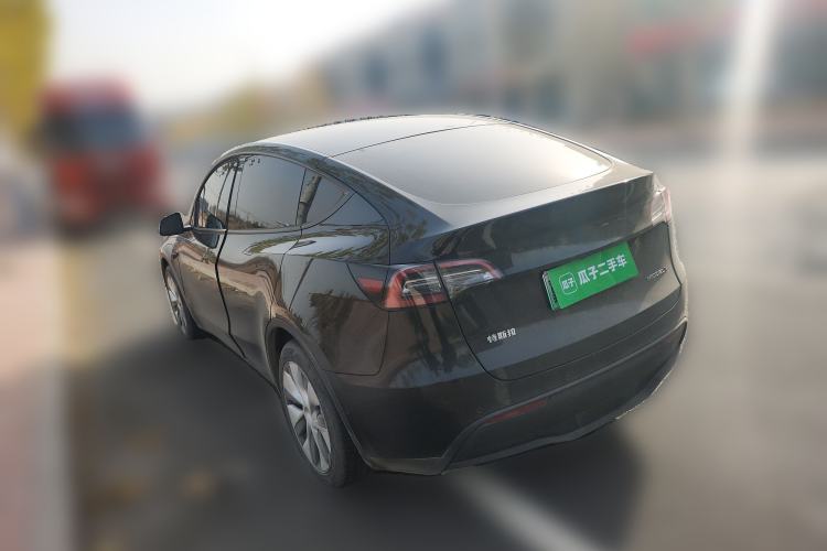 Used Tesla Model Y 2023 Long-Range All-Wheel-Drive Version