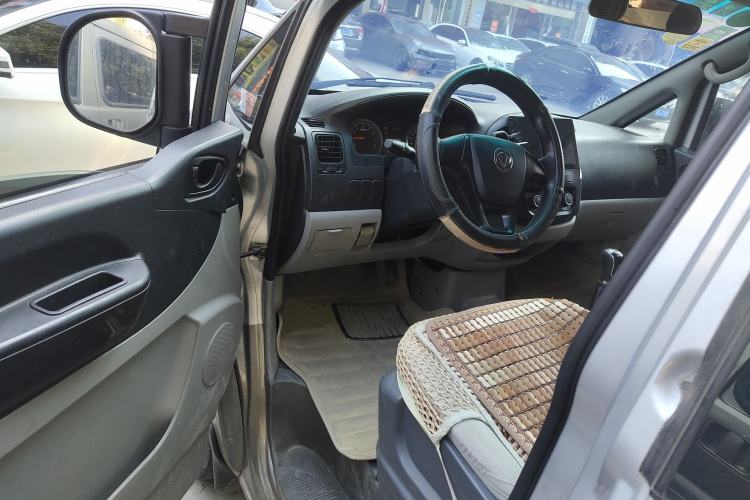 Used FORTHING Lingzhi 2017 Restyled M3L 1.6L 7-Seater Comfort Version