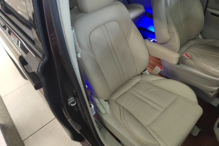 Used Buick GL8 2018 ES 28T Comfort Model China VI Standard Right Front Seat