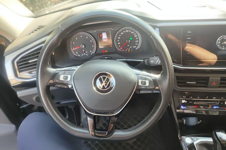 Used Volkswagen Tayron 2020 330TSI Two-Wheel Drive Luxury Smart Connectivity Version Steering Wheel