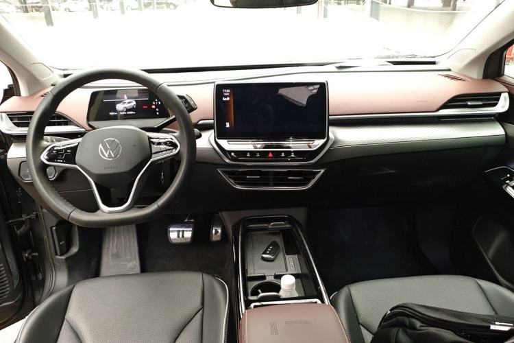 Used Volkswagen ID.6 X 2023 Pure Long-Range Version Center Console