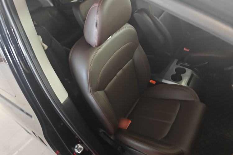 Used FORTHING Lingzhi PLUS 2021 Travel Edition 2.0L Manual Luxury 7-Seater