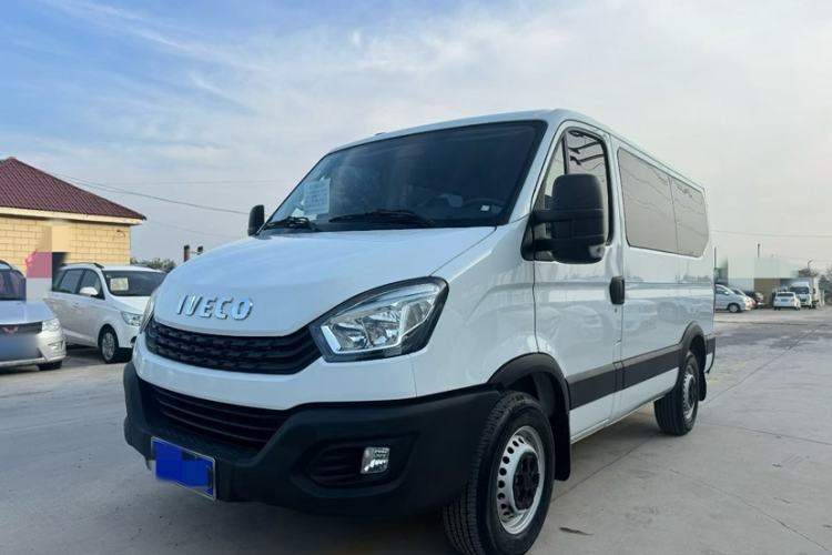 Used Iveco Eurocargo 2021 2.0T Manual Super-Rui Short Wheelbase Low-Roof Side-Hinged Door F1A