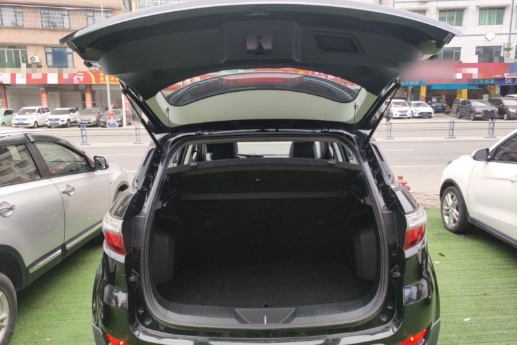 Used JMC Yusheng S330 2016 1.5L GTDi Automatic Two-Wheel Drive Fashion Edition
