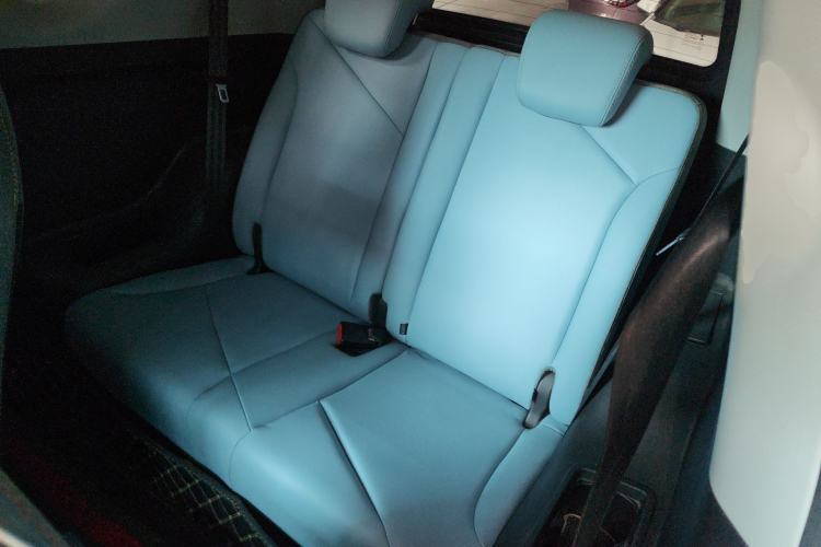 Used Chery Little Ant 2022 Revised Version Sweet Pink Edition Half-Sugar Version Lithium Iron Phosphate 30.7 kWh 30 kW 301 km Left Rear Seat