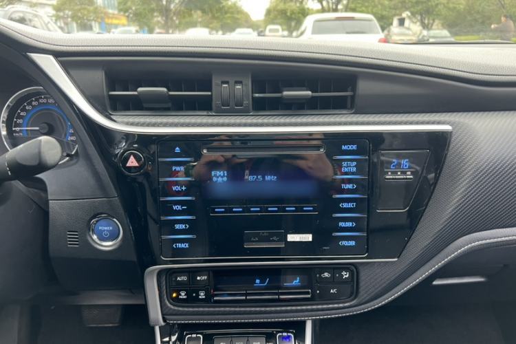 Used Toyota Levin 2017 Revised Dual-Engine 1.8H GS E-CVT Elite Sunroof Version China V Standard