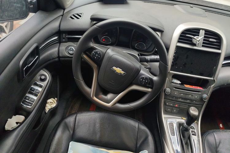Used Chevrolet Malibu 2014 1.6T Automatic Comfort Edition Steering Wheel