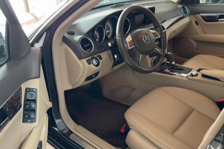 Used Mercedes-Benz C-Class 2013 C 260 CGI Elegant Model
