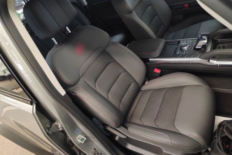 Used JETOUR Traveler 2023 2.0T Four-Wheel Drive Conqueror Right Front Seat