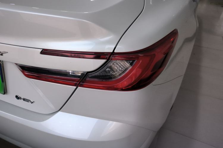 Used Toyota Camry 2024 Dual-Motor 2.0 HGVP Luxury Edition
