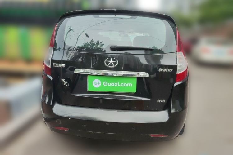 Used JAC Group Refine M2 2012 1.8L MT Business Luxury 5-Seater
