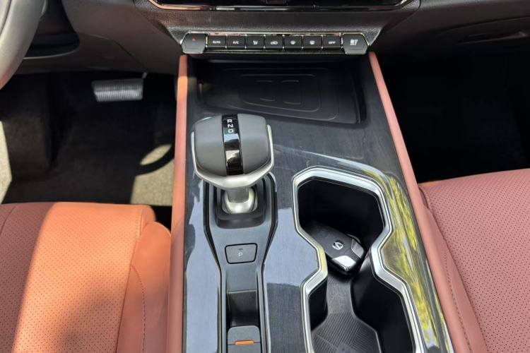 Used CHANGAN CS75 2026 Model PRO 1.5T DCT Prestige 7-Seater Interior 6