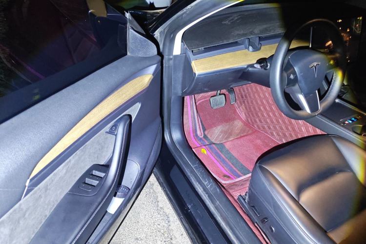 Used Tesla Model 3 2022 Rear-Wheel-Drive Version Interior 3