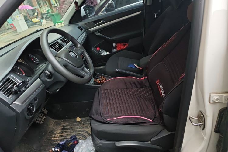 Used Volkswagen Lavida 2015 1.6L Automatic Fashion Edition Left Front Seat