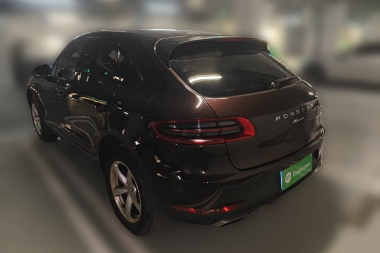 Used Porsche Macan 2017 Macan 2.0T Rear Left 45 Deg