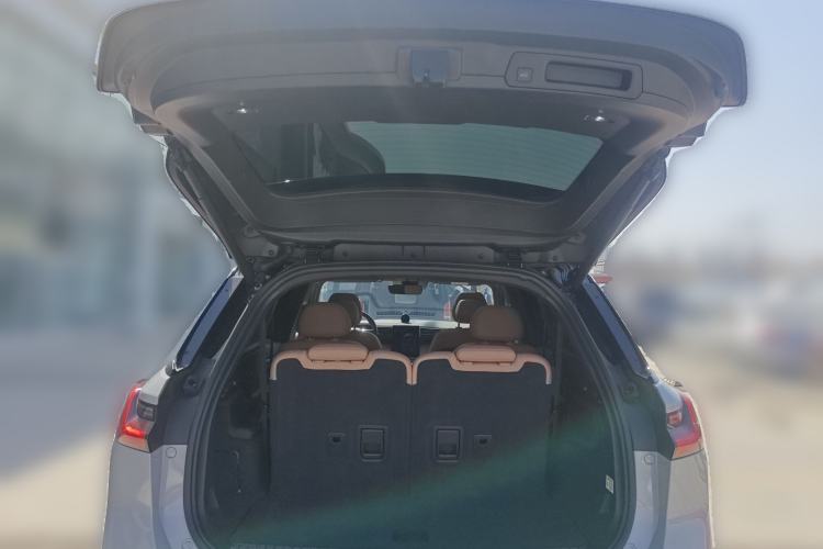 Used Nio ES8 2020 580 km Range Six-Seater Version Trunk