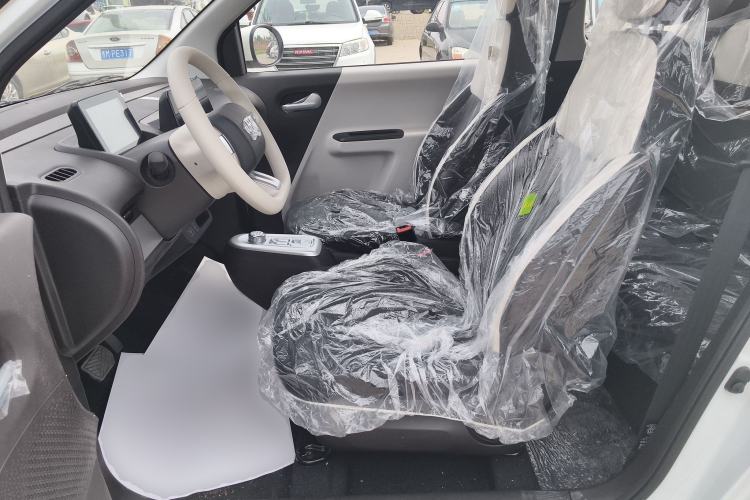 Used CHANGAN NEVO Lumin 2026 Model Treasure Edition 205km Beloved Beige Guoxuan
